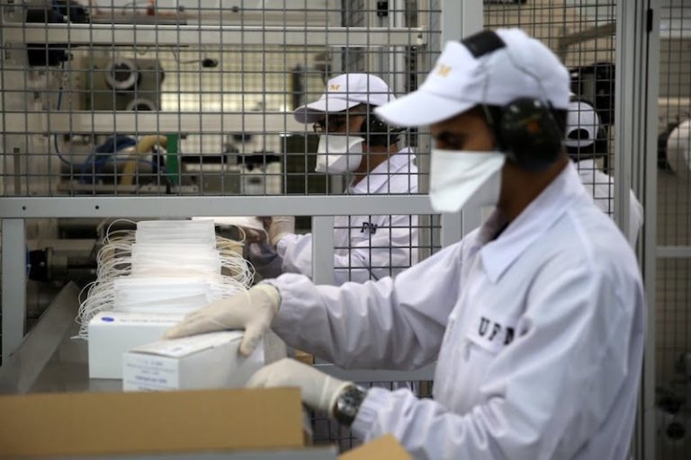 مطالب بمراقبة المنتجات الصناعية المتداولة في السوق الوطنية