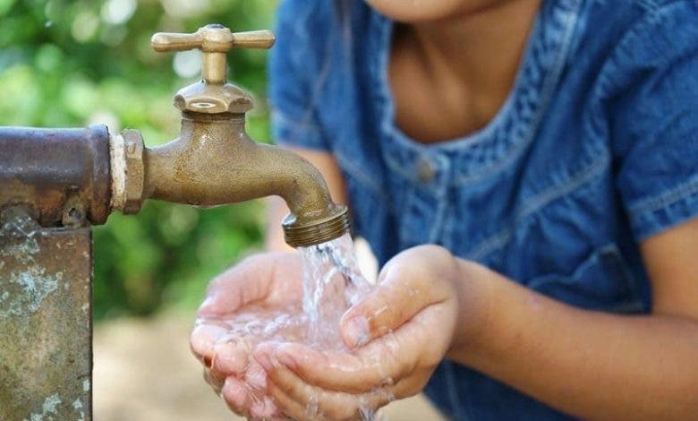 إنجاز 1131 ثقبا استكشافيا لتزويد مناطق في جهة سوس بالماء الشروب 1 إنجاز 1131 ثقبا استكشافيا لتزويد مناطق في جهة سوس بالماء الشروب