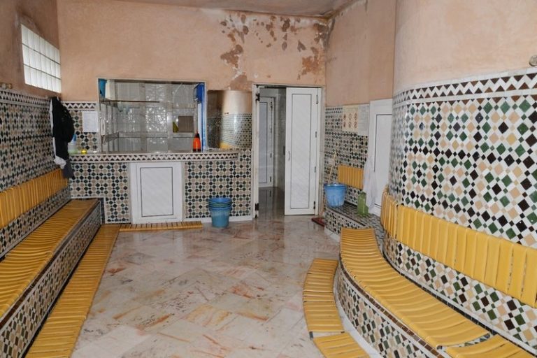 السلطات تعلق قرار إغلاق الحمامات بجهة الدار البيضاء - سطات