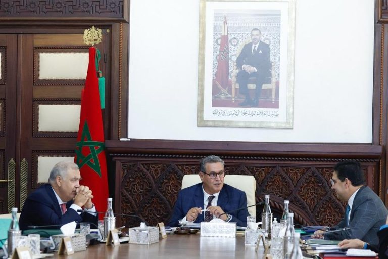 الحكومة تطلع على اتفاق الاعتراف المتبادل ب"البيرمي" بين المغرب وإسبانيا