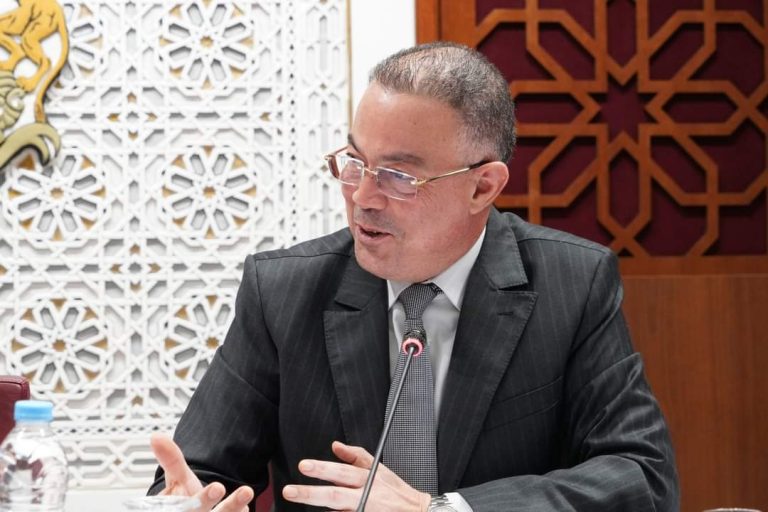 لقجع يؤكد:"أساتذة التعاقد ولاو موظفين تابعين للدولة"