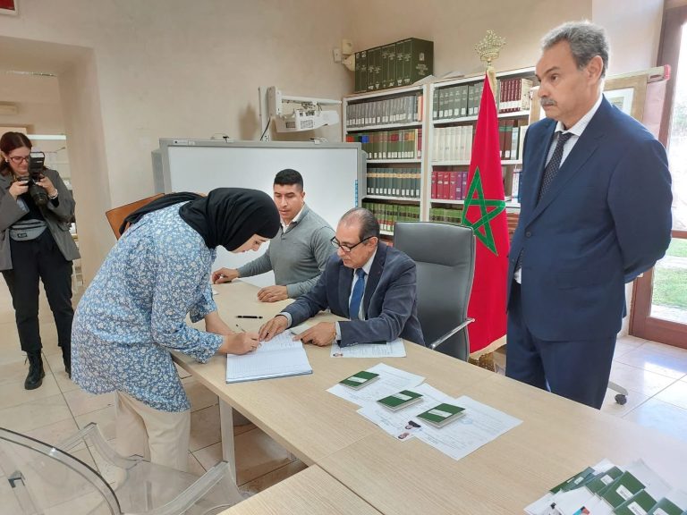 قنصلية نابولي تتنقل إلى بلدية كوترو بالجنوب الإيطالي