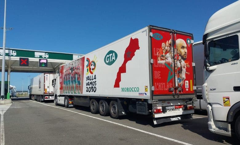 شاحنات النقل الدولي في المغرب تحت وطأة الهجمات بطرق السيار 1 شاحنات النقل الدولي في المغرب تحت وطأة الهجمات بطرق السيار