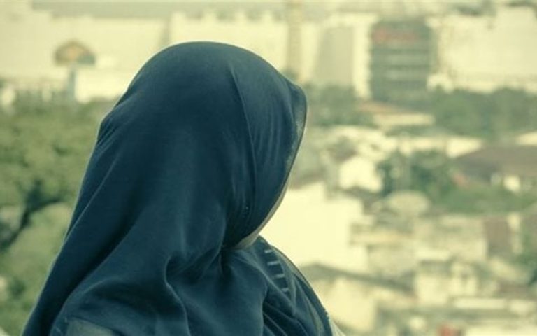 ليبيا تفعل شرطة الآداب.. فرض "الحجاب" ومنع الاختلاط في الأماكن العامة