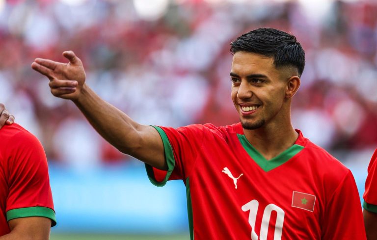 إلياس أخوماش بقميص المنتخب المغربي