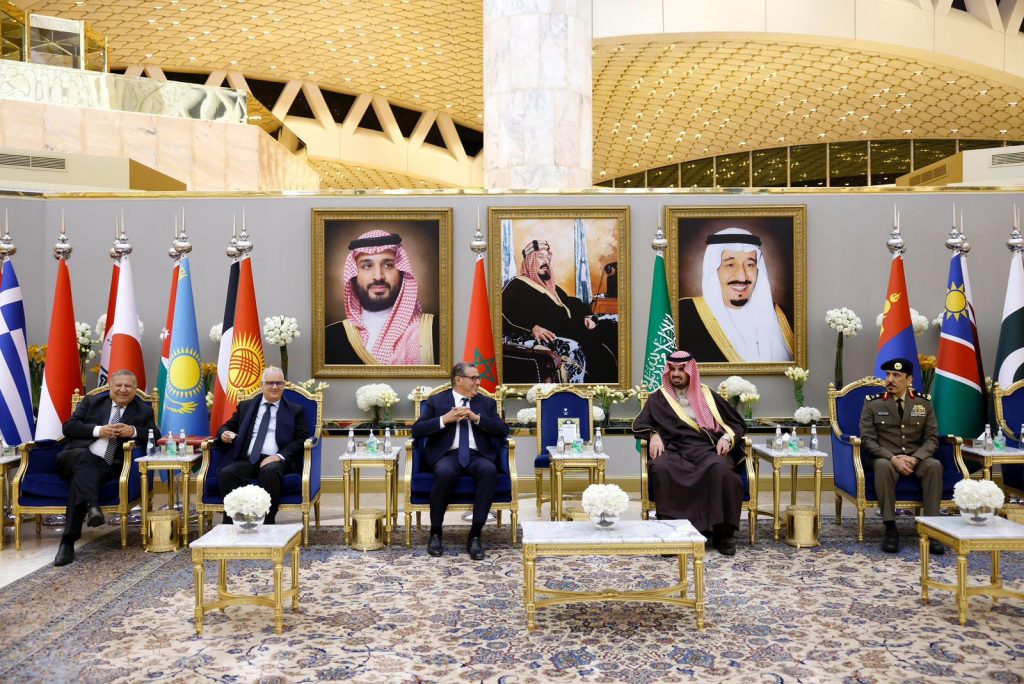 عزيز أخنوش يمثل الملك في قمة "المياه الواحدة" في الرياض