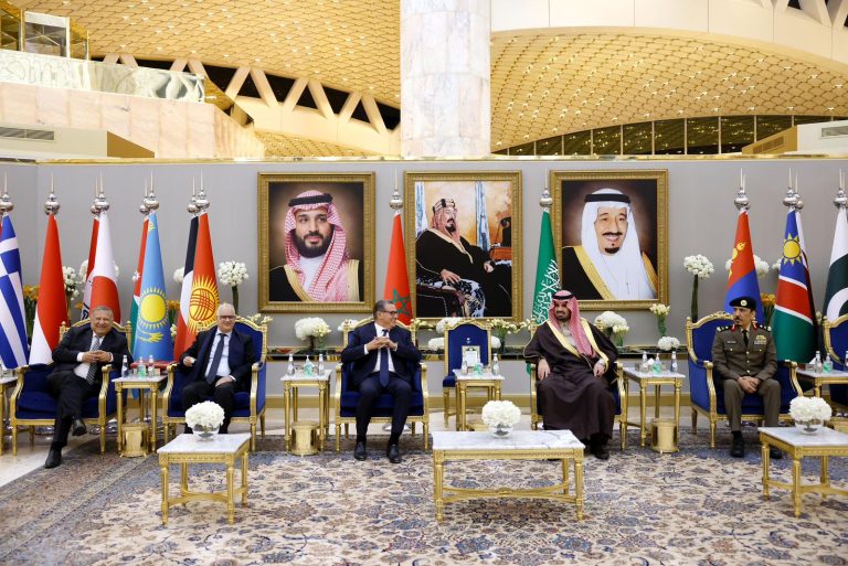 عزيز أخنوش يمثل الملك في قمة "المياه الواحدة" في الرياض