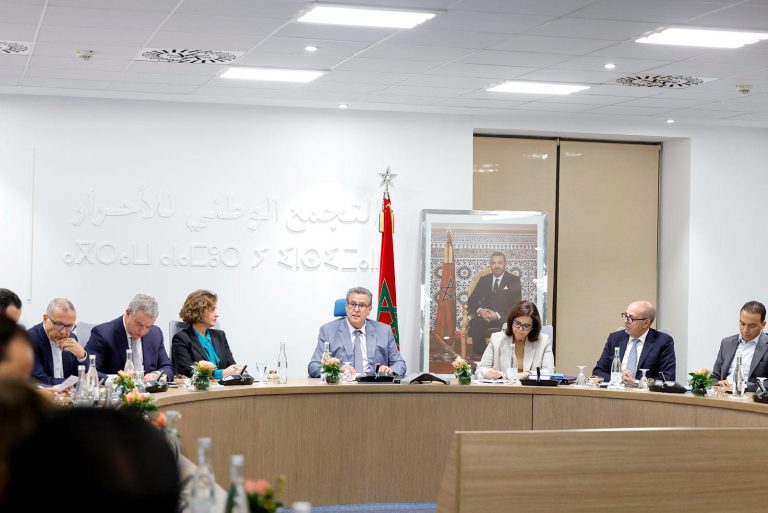 "الأحرار" ينوه بمضامين قانون مالية 2025 وبإجراءات الإصلاح الضريبي
