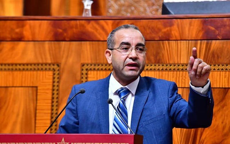 بعزيز من البرلمان: “نخشى أن تكون حكومتنا قد دخلت في عطلة نهاية السنة”