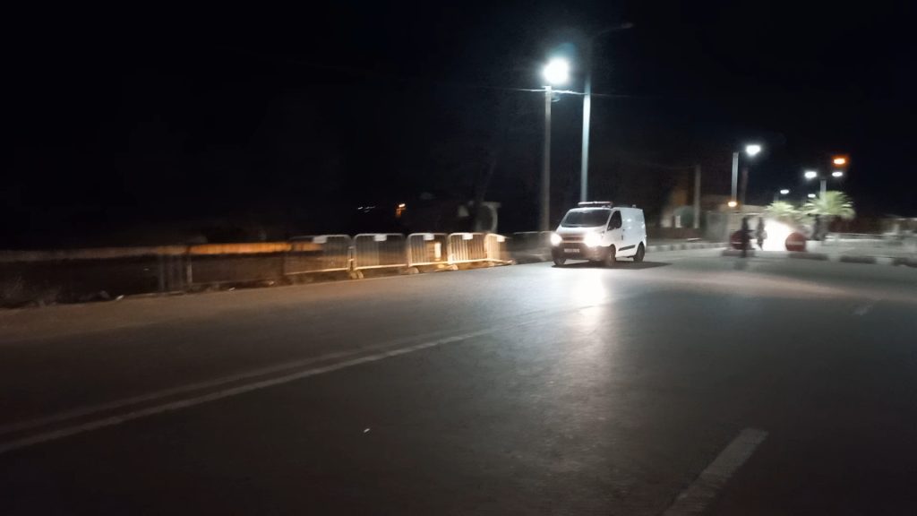 وجدة.. الجزائر تسلم جثمان أخريف عبر معبر "جوج بغال" (صور)