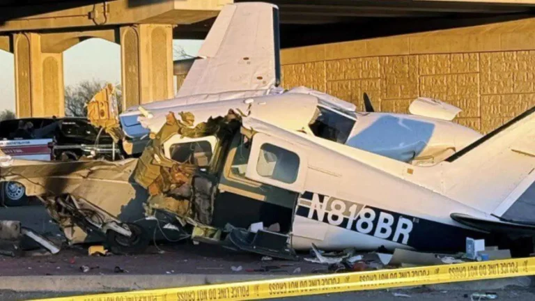صورة من حادث الطائرة