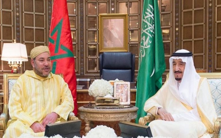 العاهل السعودي مبرقا الملك: "حفظك الله من كل سوء ومكروه"