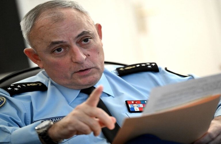 الدرك الفرنسي يدق ناقوس الخطر : بلادنا على وشك نزاع مسلح!