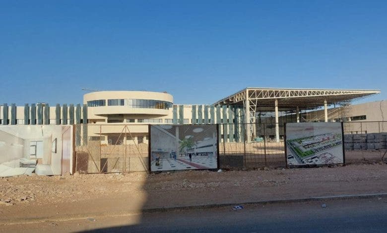 أشغال بناء المركز الاستشفائي الجامعي بالعيون