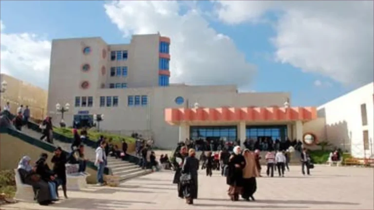الجزائر