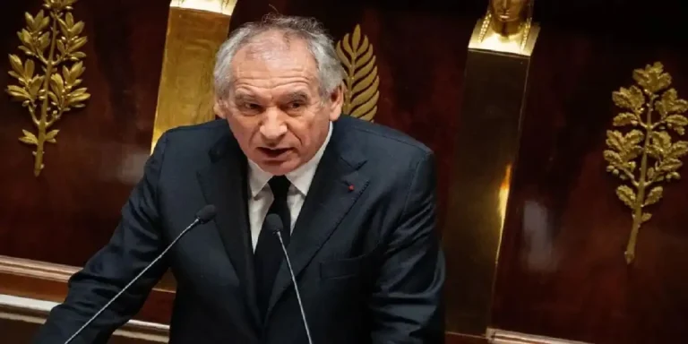 رئيس وزراء فرنسا: إيلون ماسك يمثل تهديدا للدول الديمقراطية