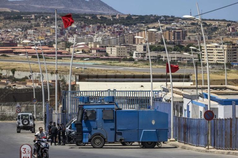 مليلية المحتلة.. إطلاق سراح مشتبه به في قضايا الإرهاب وترحيل آخر إلى مدريد للتحقيق