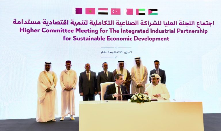 "تحالف أفريكورب" يحتفل بتوقيع اتفاقية استثمارية بين المغرب والامارات