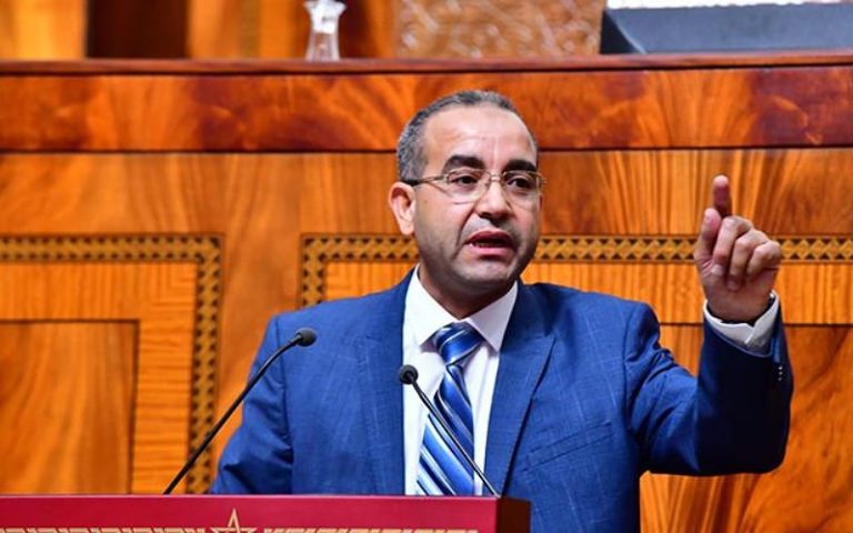 بعزيز: "مؤسف جدا غياب 3 قطاعات حكومية عن كل جلسات البرلمان"