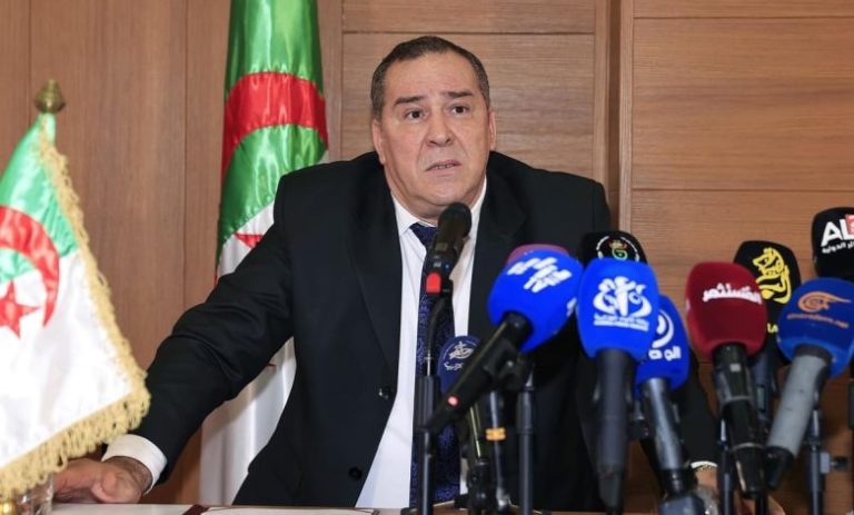 وزير الإعلام الجزائري