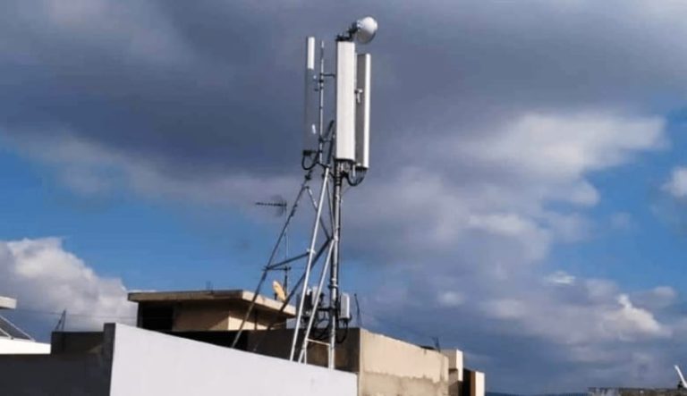 جماعة مكناس تحظر تركيب اللواقط الهوائية فوق المنازل السكنية