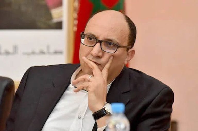 الملك يعين حسن طارق في منصب وسيط المملكة