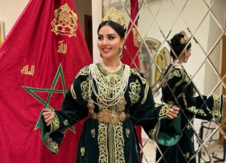 بقفطان مغربي عمره 85 عامًا.. مريم حسين تحتفل بأول صيام لابنتها أميرة