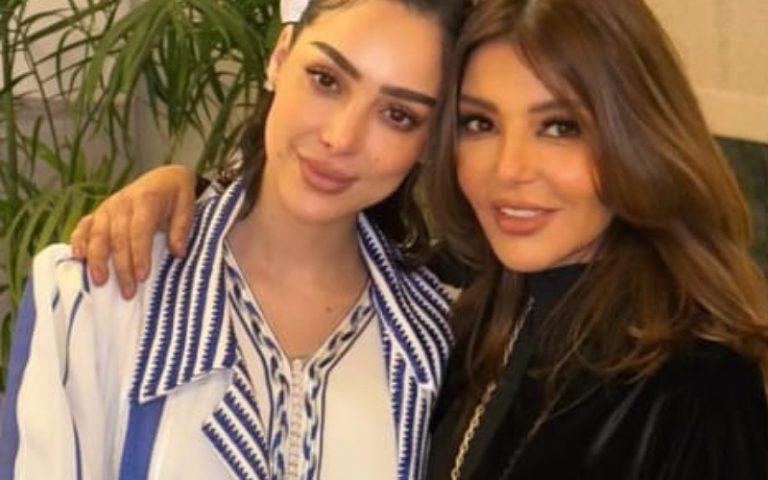 إفطار رمضاني يجمع بسمة بوسيل وسميرة سعيد
