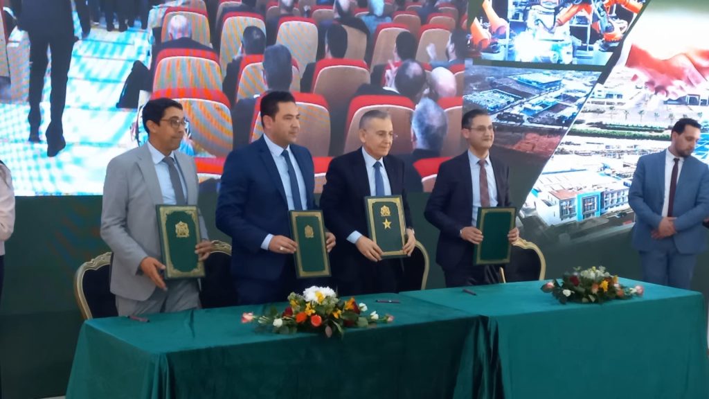 توقيع اتفاقيات مهمة لتشجيع جهة الشرق