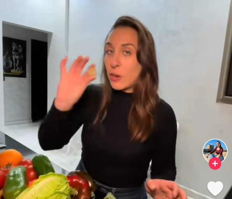 المؤثرة الإسبانية "تامارا"