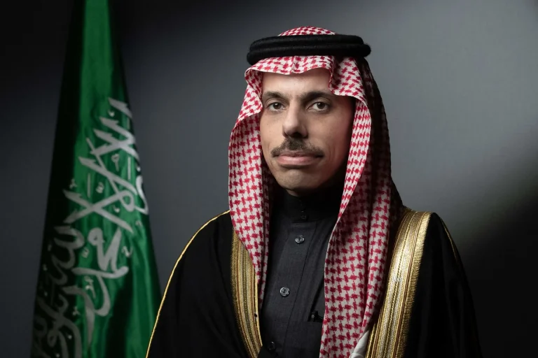 وزير الخارجية السعودي الأمير فيصل بن فرحان آل سعود