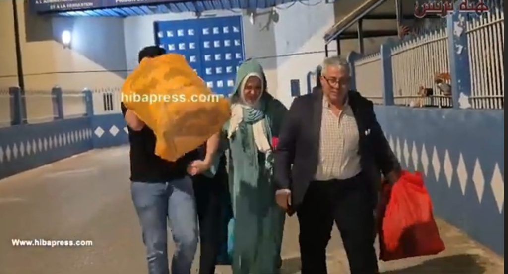 زوجة طبيب التجميل التازي تغادر أسوار سجن عكاشة