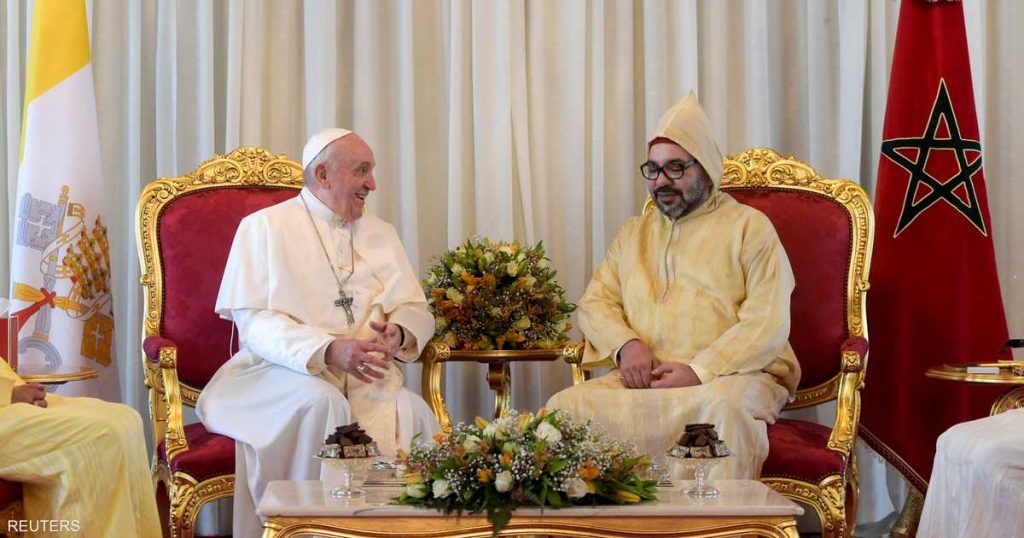 الملك يعزي في وفاة البابا فرنسيس ويستحضر زيارته التاريخية للمغرب