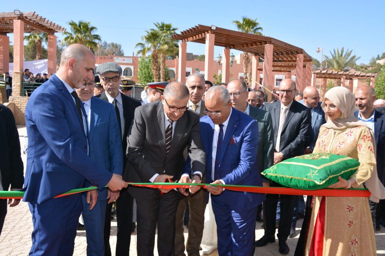 عامل إقليم جرادة يشرف على افتتاح المعرض الجهوي للصناعة التقليدية