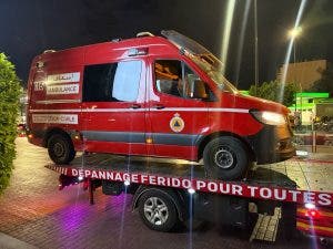 حادث سير مروعة تتسبب في انقلاب سيارة اسعاف بمراكش(صور)