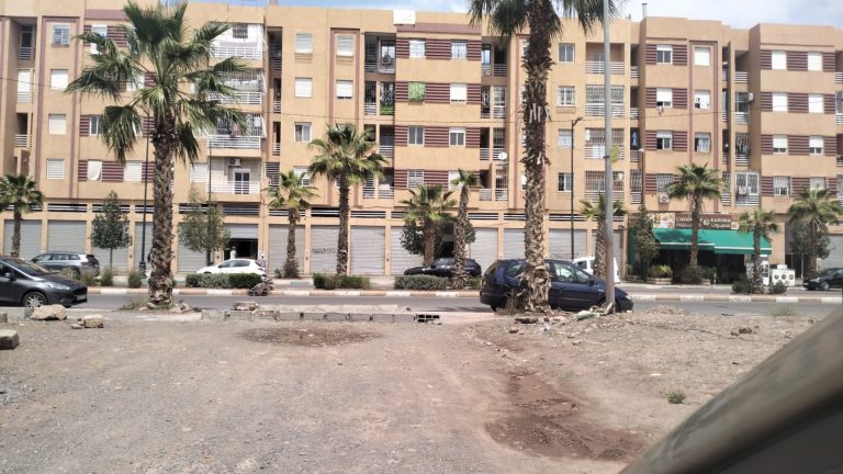 مراكش.. مطالب بفتح طريق حيوي لفائدة ساكنة إقامة سكنية بمنطقة برادي 2