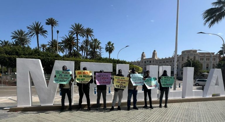 فوضى في مليلية المحتلة.. مهاجرون يُمنعون من اللجوء رغم المواعيد الرسمية والاحتجاجات تشتعل