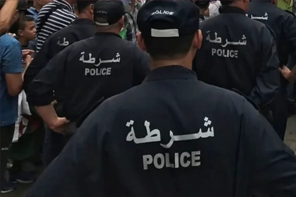 شرطي جزائري