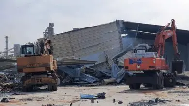 امهيدية يوجه مسؤولي المكانسة لهدم مستودعات في ملكية أشخاص نافذين بالمنطقة