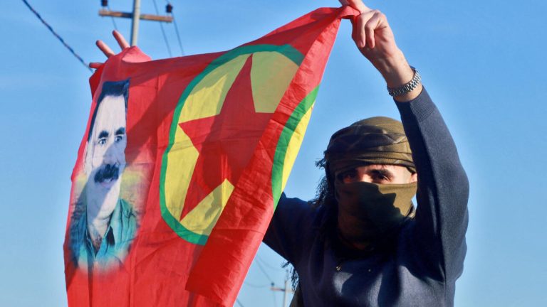 رسميا.. "العمال الكردستاني" يحلّ نفسه وينهي الصراع المسلح مع تركيا