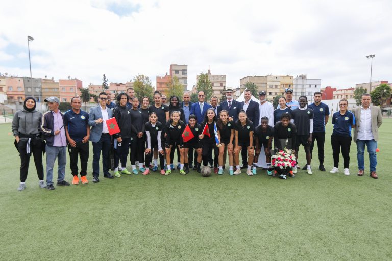 المغرب والسلفادور يعززان تعاونهما الرياضي عبر كرة القدم النسوية