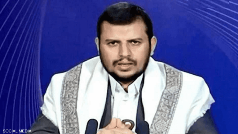 إسرائيل تهاجم موانئ يمنية وتهدد باغتيال عبد الملك الحوثي
