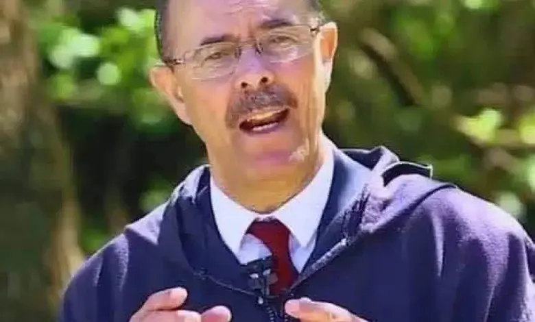 الجزائر أمام أزمة هوية.. سجال سياسي وشعبي بعد سجن مؤرخ اتهم الأمازيغية بـ"الصناعة الصهيونية" 1 الدكتور محمد أمين بلغيت