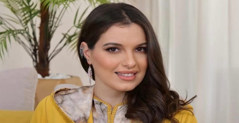 تكريم فاطمة الزهراء قنبوع في مهرجان تطوان الدولي