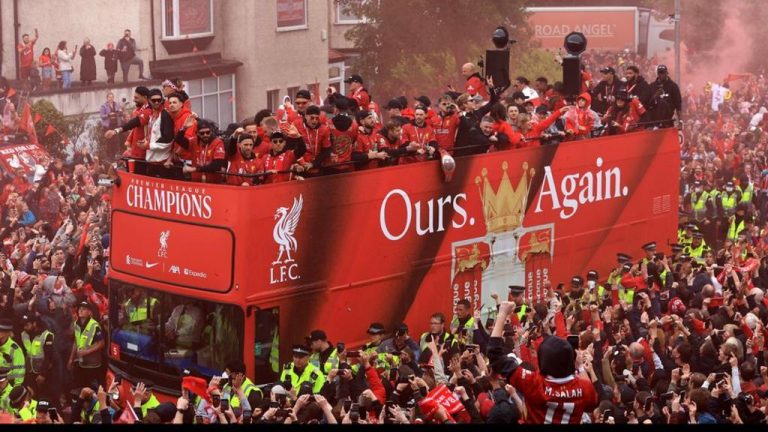 صورة من احتفالات جماهير ليفربول