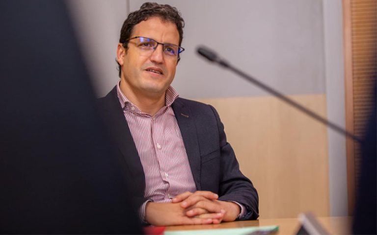 الملك يعين محمد عكوري مديرا عاما للمجموعة الصحية الترابية لجهة طنجة تطوان الحسيمة