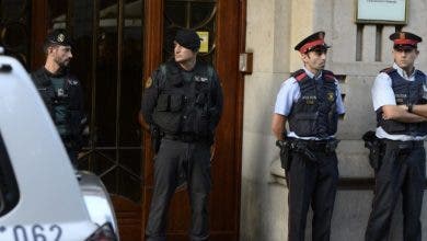 مغاربة يقودون إمبراطورية سلاح وتزوير في إسبانيا.. ضربة أمنية تفضح شبكة عابرة للحدود