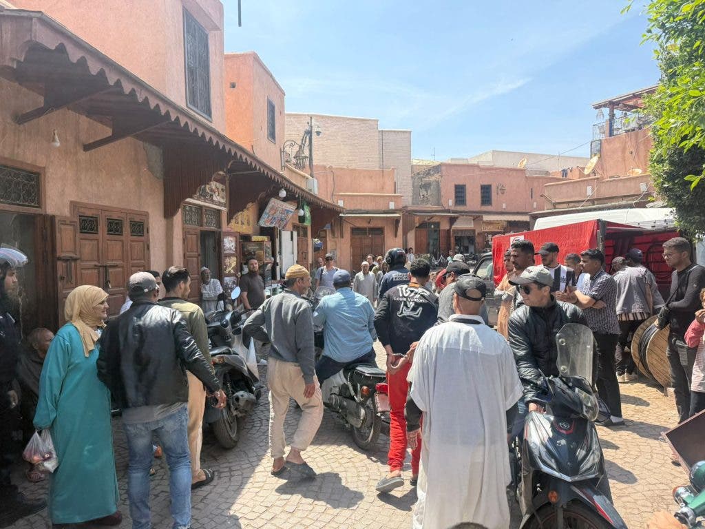 الفرقة السياحية بمراكش تتصدى للإرشاد السياحي غير المرخص+صور