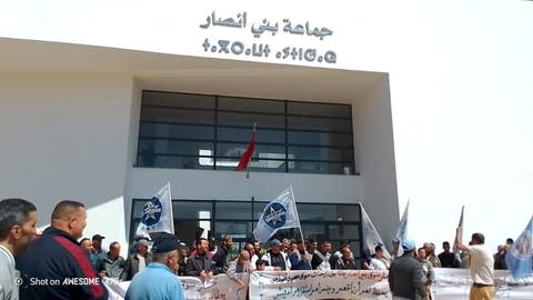 تجار بوابة أوروبا ينتفضون ببني انصار: مطالب بسوق عصري وإنهاء التهميش المزمن