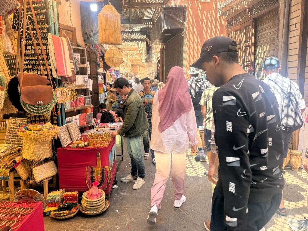 صور توثق الفوضى العارمة بحي "درب ضباشي" بمراكش